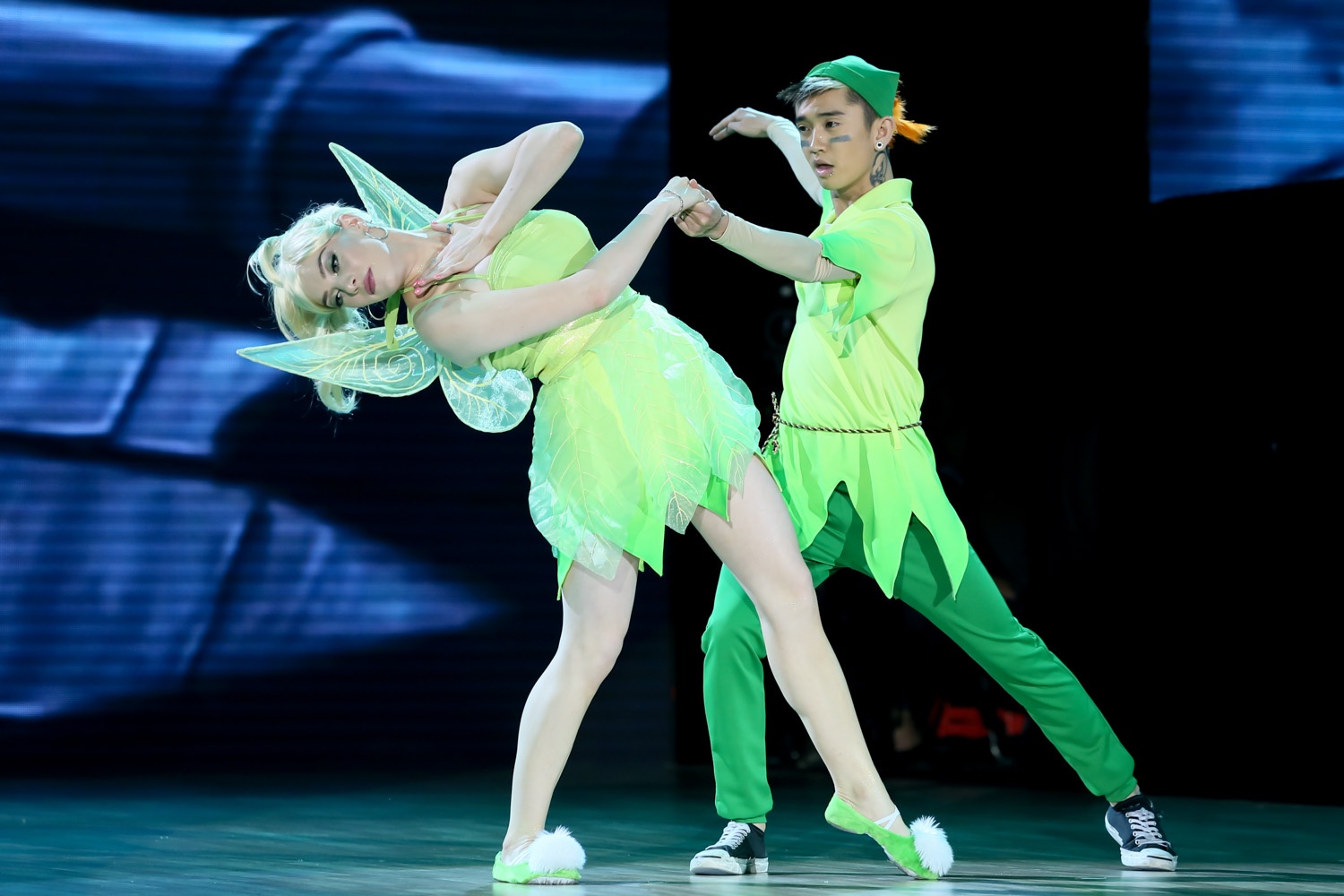 Dumbo dang yeu voi nhan vat Peter Pan hinh anh