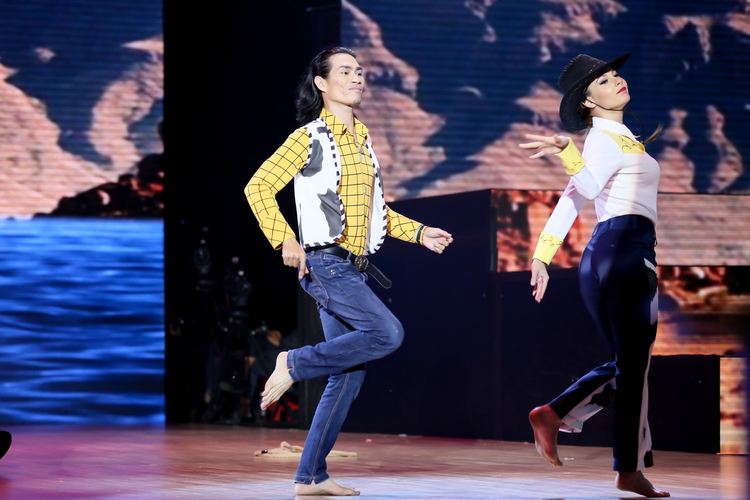 Sử Duy Vương là thí sinh bị loại đầu tiên.