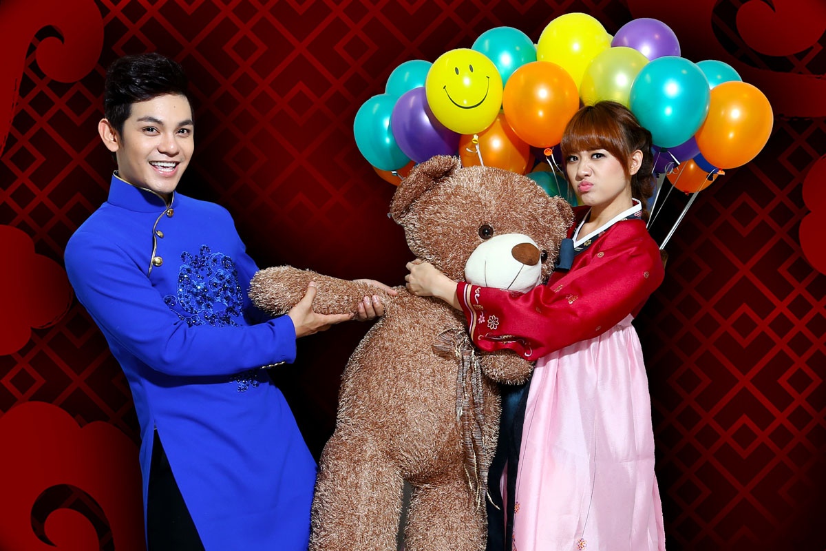 Hari Won dien hanbok nhi nhanh canh Son Ngoc Minh hinh anh