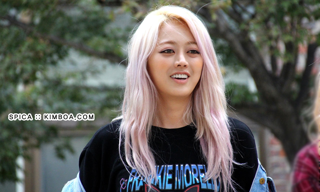 …còn Kim BoA là 28 tuổi.