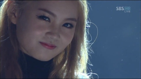 Rolling in the Deep - Lee Hi hinh anh
