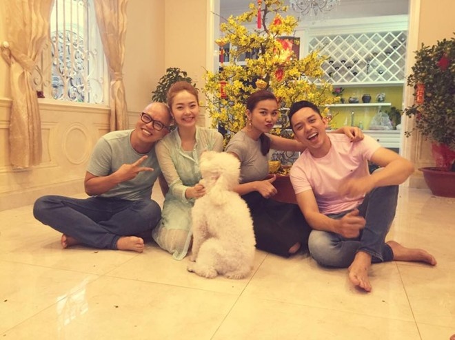 Siêu mẫu Thanh Hằng cũng đến góp vui cùng mọi người. Người đẹp diện trang phục giản dị nhưng rất dịu dàng, nữ tính. 