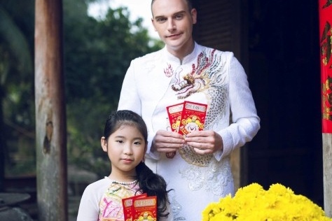 Kyo York - Ju Uyen Nhi: 'Muon hoc thuong  yeu va chia se' hinh anh