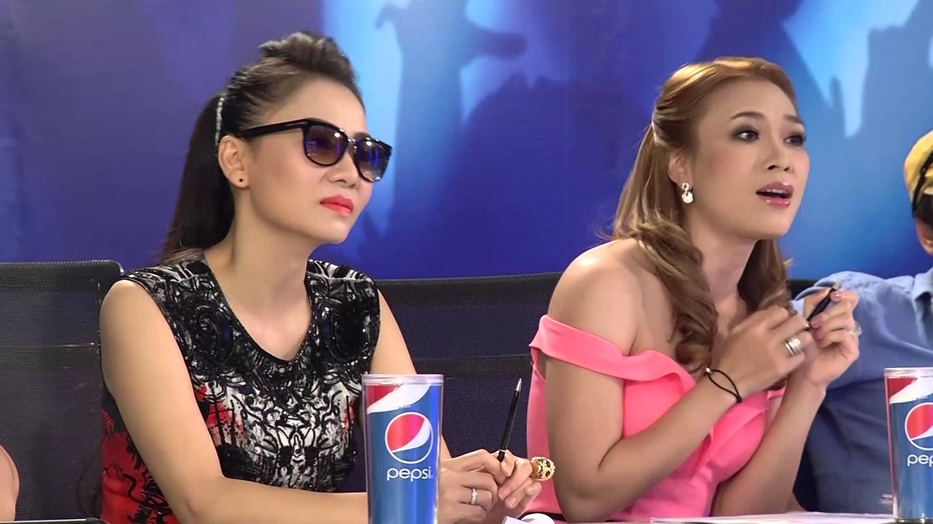Mo xe do nong cua Thu Minh khi thay My Tam o Vietnam Idol hinh anh