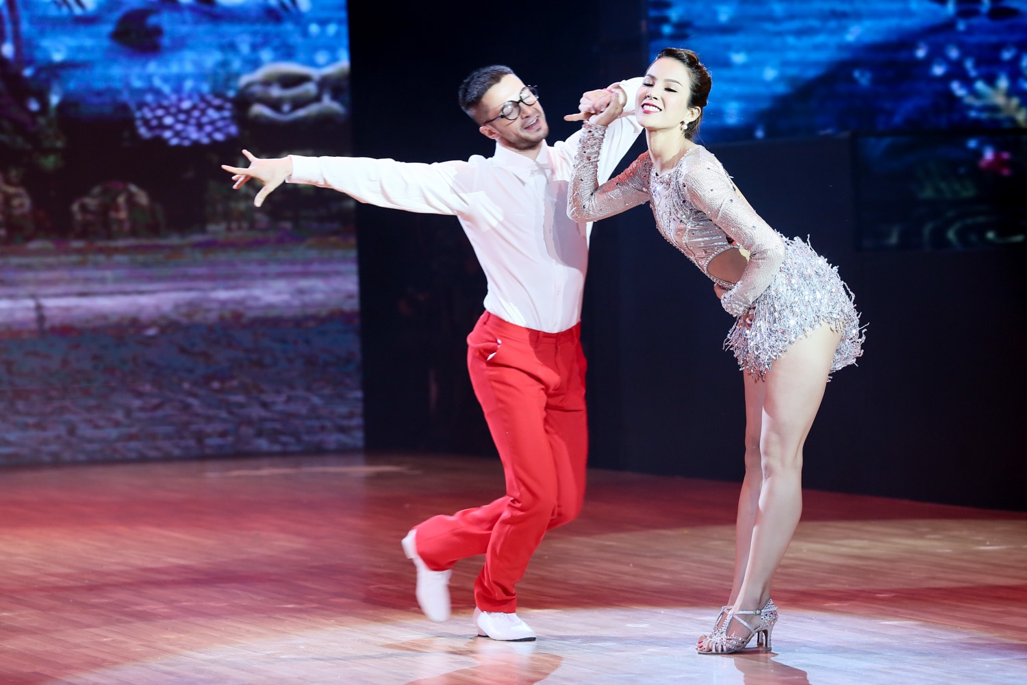 Diep Lam Anh lam ba noi tro nong bong hinh anh