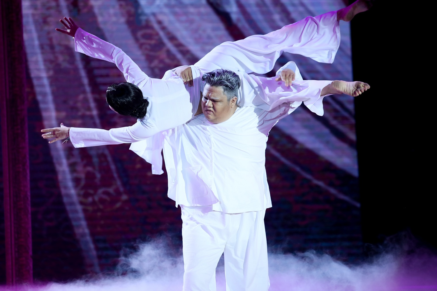 Vuong Khang - Anna nhay 'Da co hoai lang' hinh anh