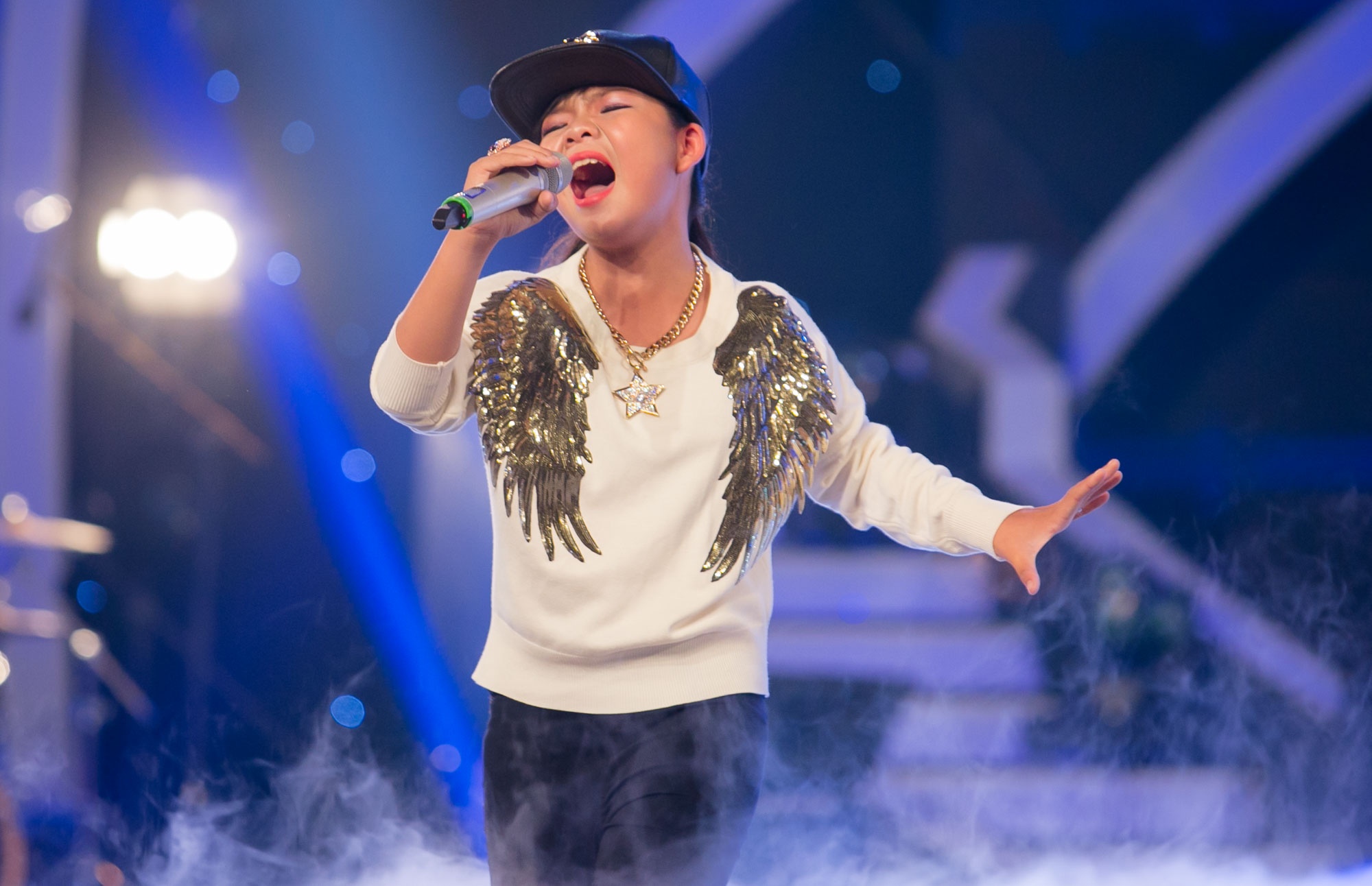 Vu Thai Thao Vy - LK Chuon chuon ot – Bay – Taxi hinh anh