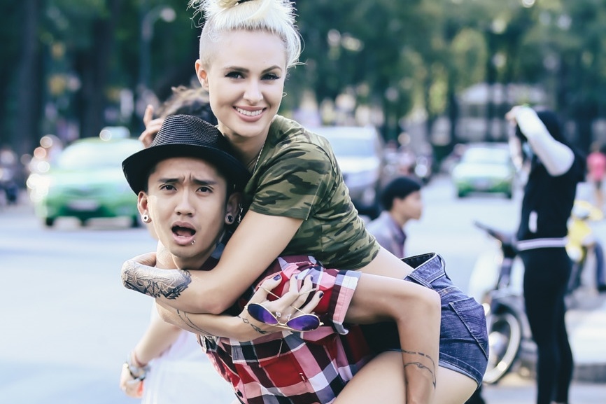 Vo Tay tiet lo ly do chu dong to tinh voi Dumbo hinh anh