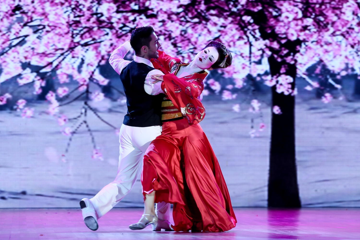 Diep Lam Anh nhay Hoi uc cua mot geisha hinh anh