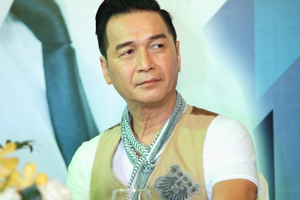 Nguyen Hung tu nhan ich ky vi khong muon khoe vo hinh anh