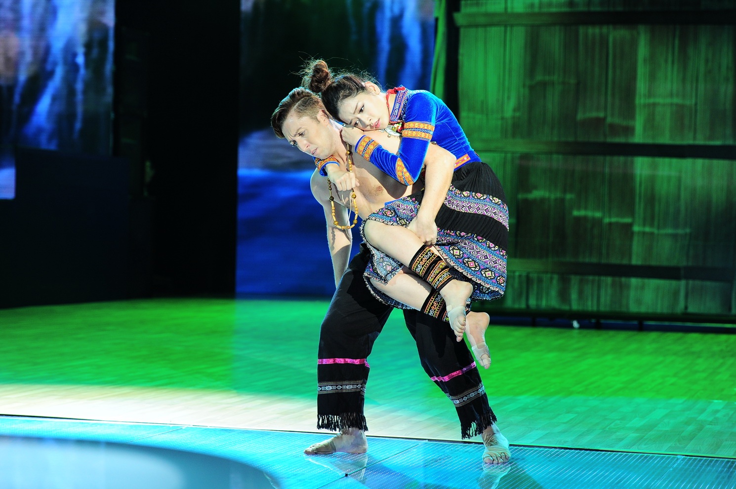 Chi Pu lam My trong Vo chong A Phu hinh anh