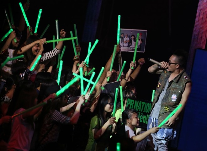 PB Nation hat lien khuc rock hinh anh