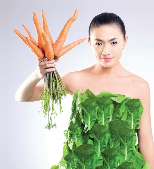 Trung bình một tháng, Tinna Tình ăn chay khoảng bảy ngày. Khi ăn chay, Tinna sẽ chọn thực đơn gồm các loại rau, củ, quả, đậu phụ , nấm… Vốn yêu thích động vật, Tinna Tình xem đây là một cách để cô hạn chế việc sát sinh.