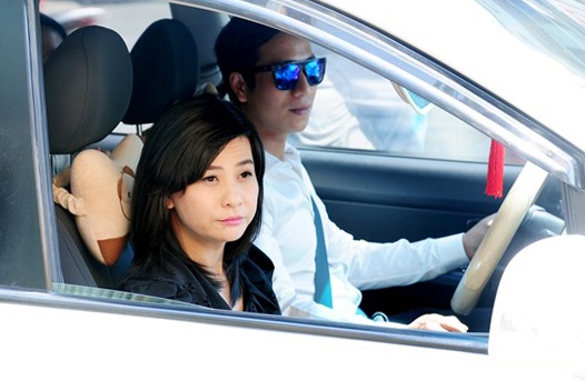 Từng hợp tác trong vở kịch Chưa yêu sao hiểu, Đăng Lưu để lại cho Cát Phượng ấn tượng về một người nhiệt tình, hài hước, không nề hà dù là vai diễn nhỏ nhất. Đặc biệt, trong live show của Cát Phượng diễn ra cuối tháng 3, một tay anh lo toan từ cúng lễ đến treo băng rôn quảng cáo. 