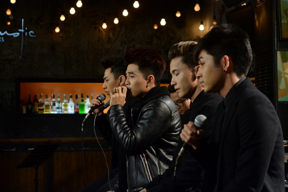 365, Truc Nhan tranh suat trinh dien tai Singapore hinh anh