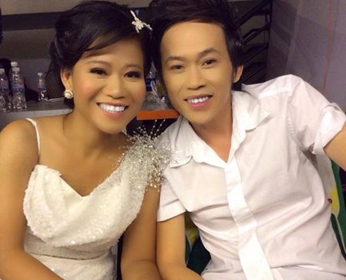 Con nuoi Hoai Linh tung muon tu van vi benh tat hinh anh