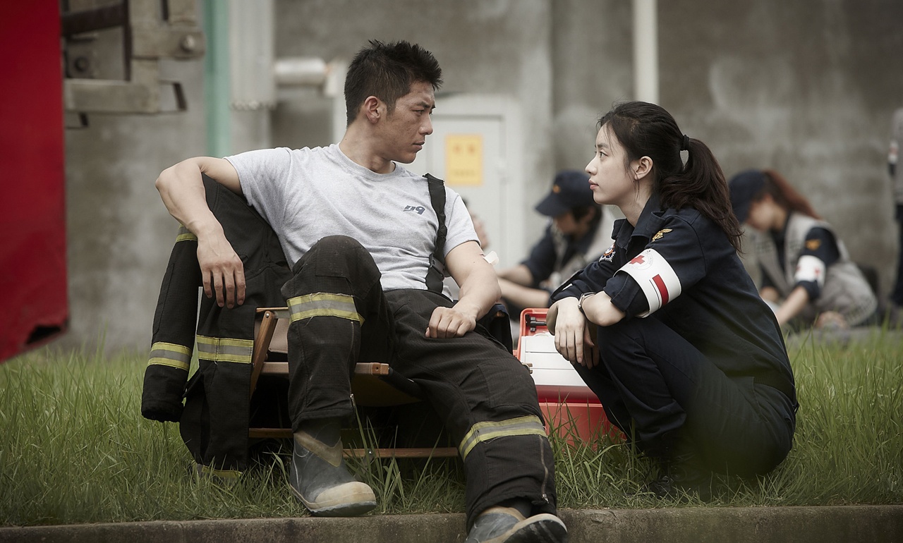 Tuy nhiên trong lần đầu gặp mặt hay nói chuyện với người lớn tuổi, hãy nói rõ cả câu Anyung haseyo.