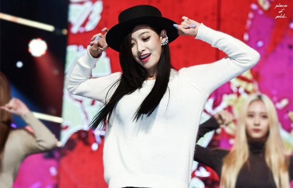 Cong ty Trung Quoc 'do tien' de f(x) Victoria roi SM hinh anh