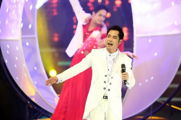 Ngoc Son hat nhac sen voi ca si hai ngoai Son Tuyen hinh anh