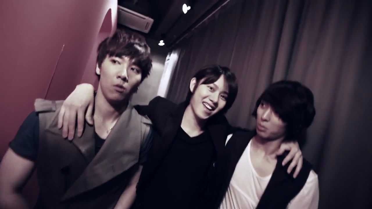 M&D_Close Ur Mouth(뭘봐) hinh anh