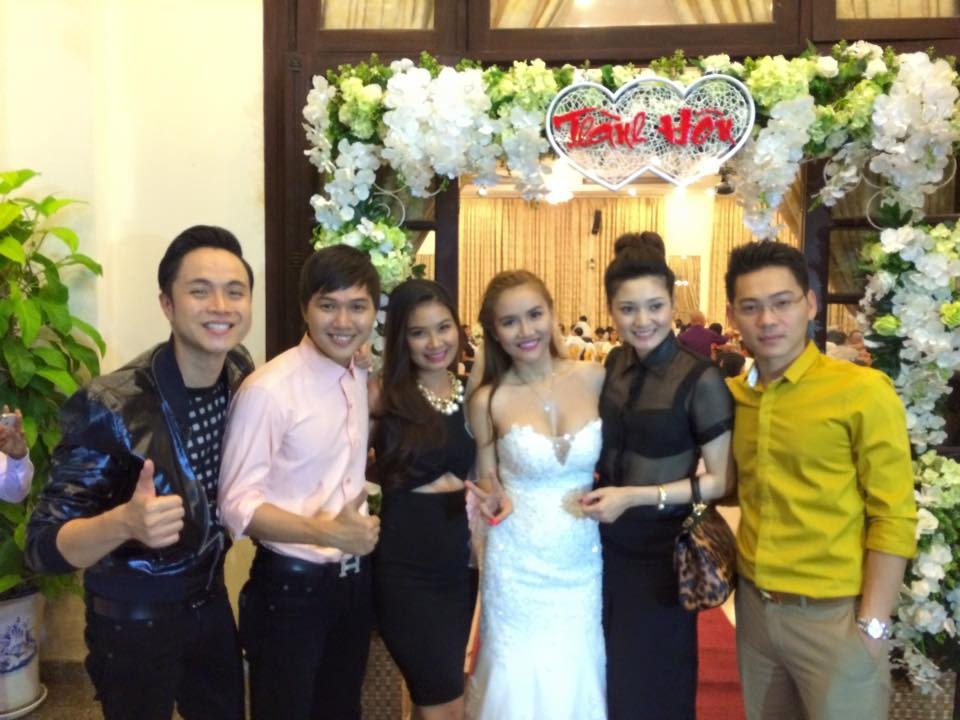 Bức ảnh cưới hiếm hoi của Anh Thúy.