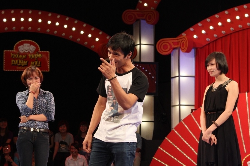 Tran Thanh phan khich vi Le Roi hinh anh