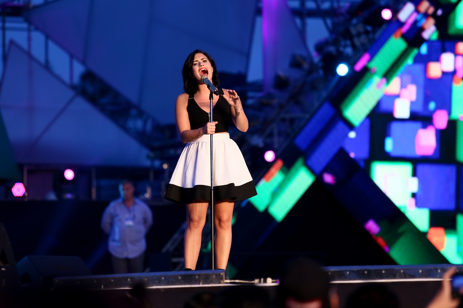 Demi Lovato - Let it go (Rehearsal) hinh anh