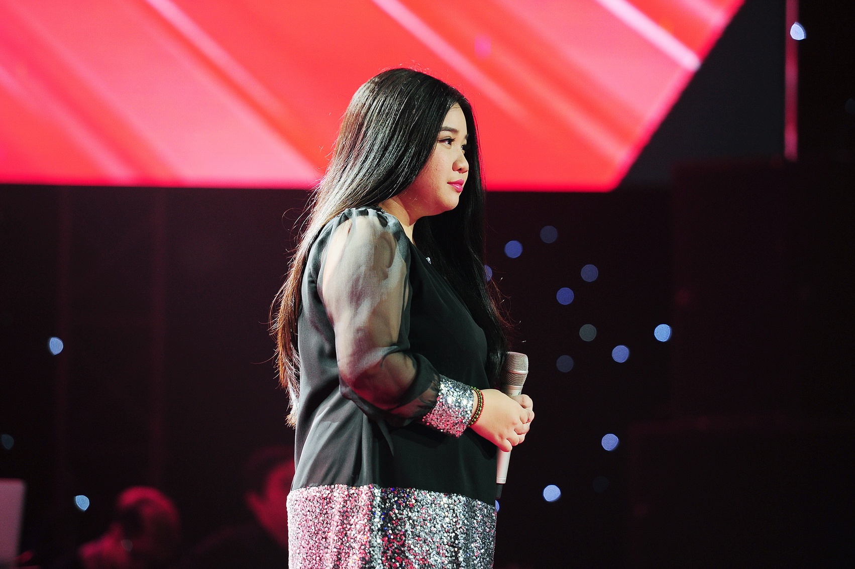 Pham Thi Van Anh - All By Myself hinh anh