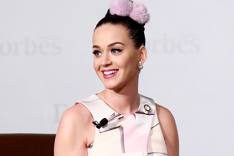 Katy Perry co 'canh tay trai' la nguoi Viet hinh anh