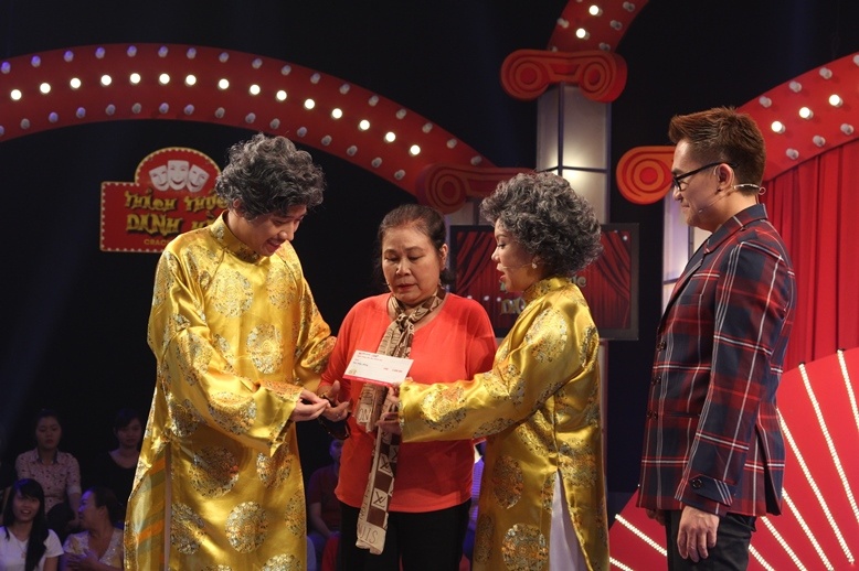 Thi sinh cao tuoi nhan giam khao lam con gai hinh anh