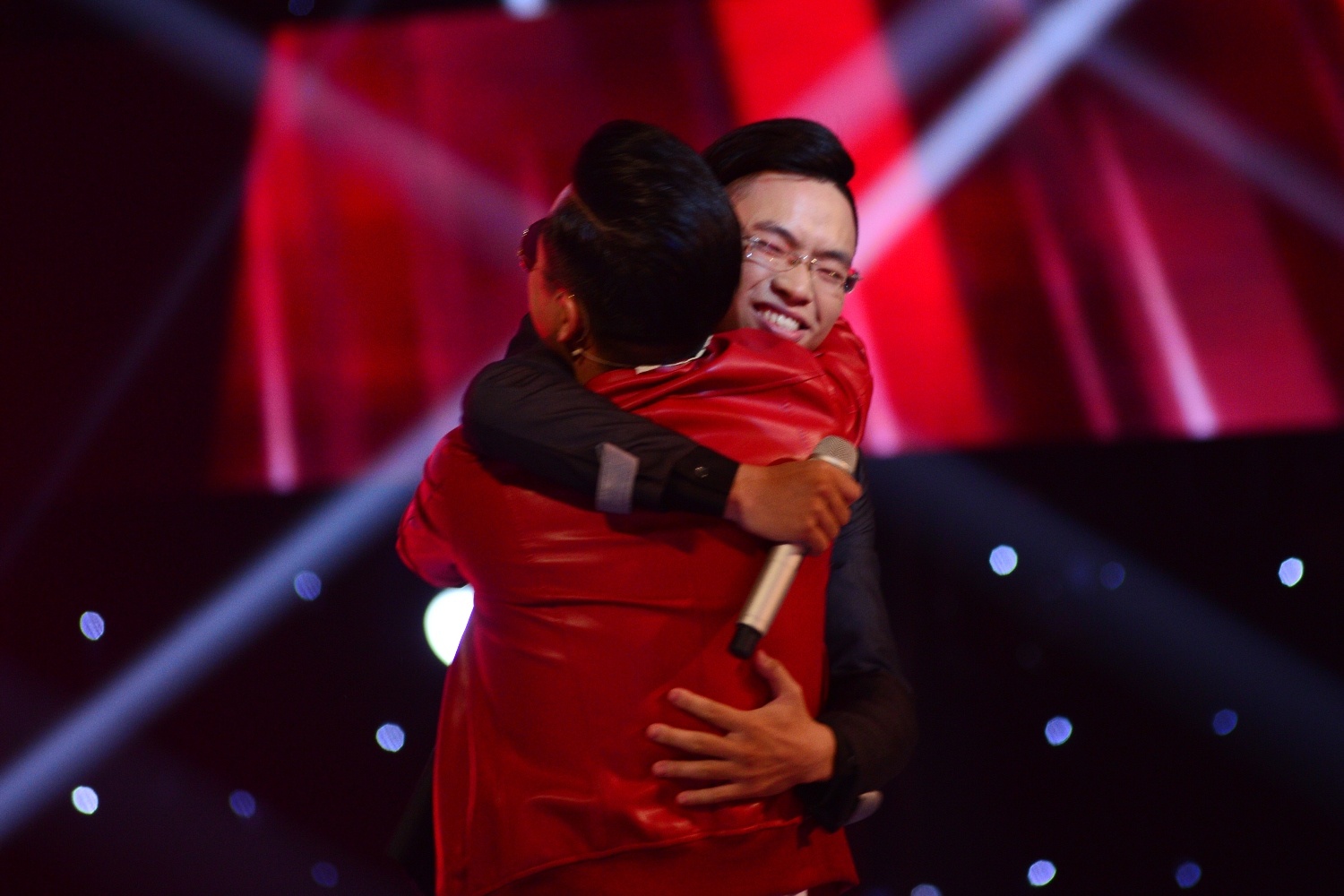 Dang Quang - Back at one hinh anh