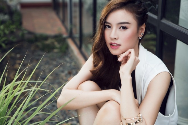 Nữ diễn viên đã biết cách khai thác hết vẻ đẹp, nét biểu cảm trên gương mặt và cả hình thể.