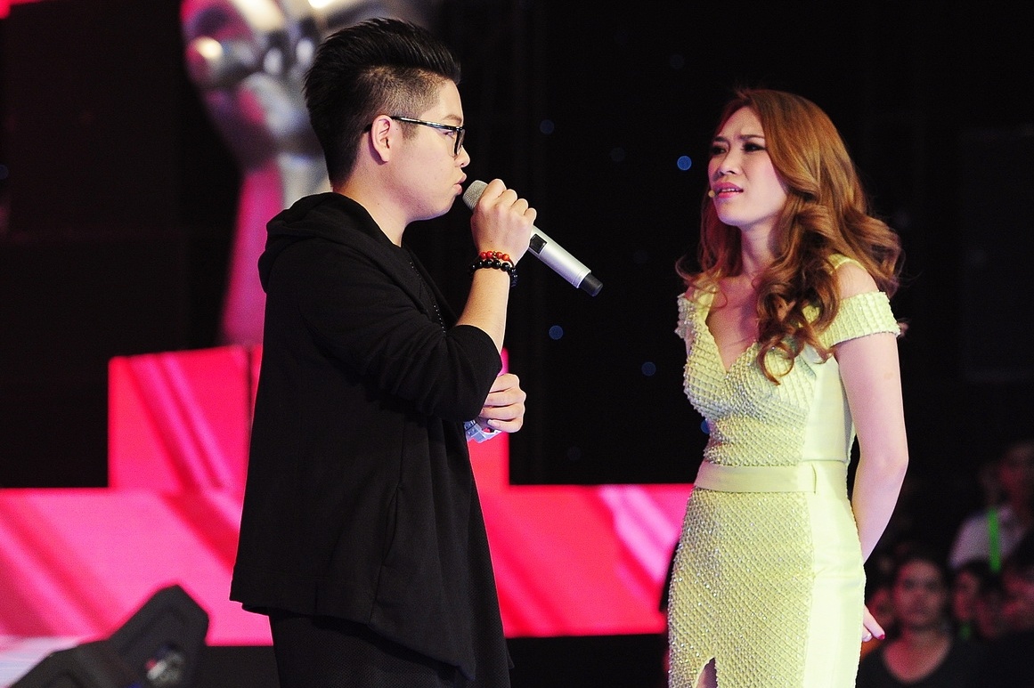 Duc Phuc: 'Chon My Tam vi khoanh khac duoc om tren san khau' hinh anh