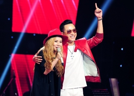 Hot girl The Voice tiet lo Tuan Hung 'chuan men' hinh anh