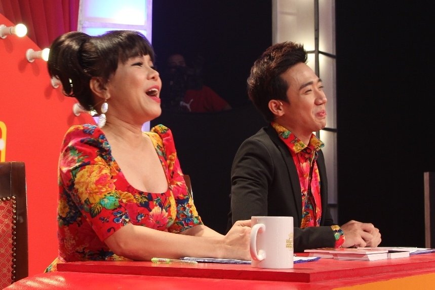 Tran Thanh hot hoang vi bi doa dam tren san khau hinh anh