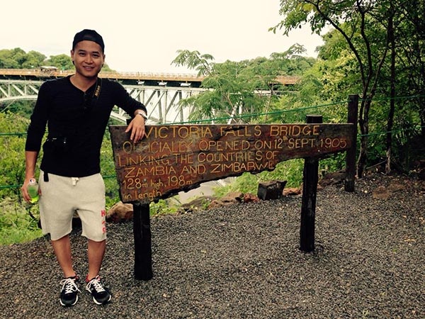 Từ thời điểm chuẩn bị thi đại học, mật độ xuất hiện của Đăng Hoàng hạn chế hơn.