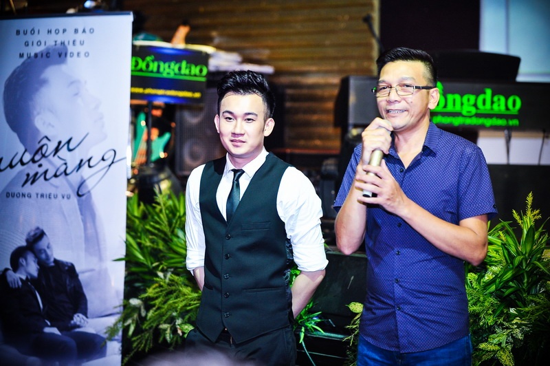 một bản tình ca sâu lắng, ẩn chứa nhiều nỗi niềm do nhạc sĩ Thái Thịnh sáng tác dựa trên cảm xúc thật của chính mình trong những ngày tháng cô đơn trên đất Mỹ.