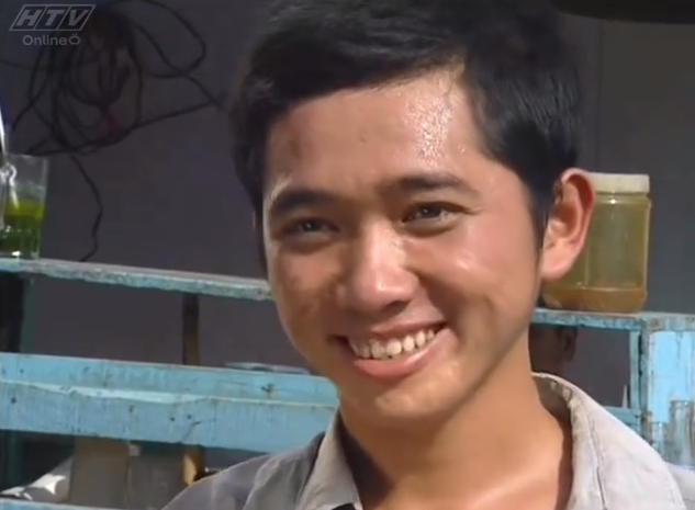 Nụ cười quen thuộc của Phùng Ngọc trong vai Ngon.