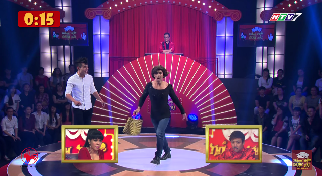 Câu chuyện về cậu bé bán chuối giúp đôi bạn vượt qua vòng 3.