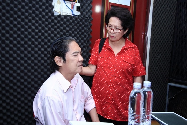 Buổi tập luyện này cũng là dịp hiếm hoi để các tên tuổi một thời có dịp hàn huyên trò chuyện cùng nhau.