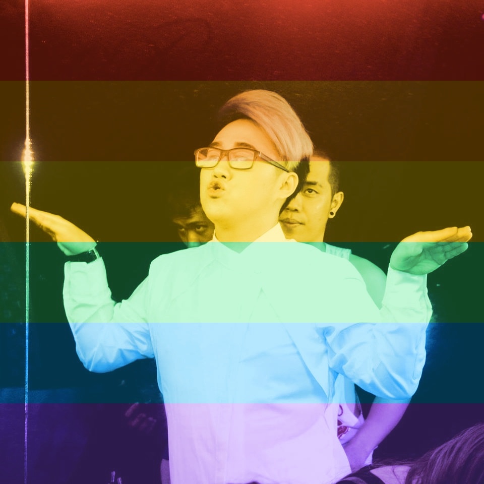 Cám ơn Obama vì ông đã làm được 1 điều đó là đưa điều rất bình thường mà dân chúng luôn nghĩ là bất bình thường về được sự bình thường nó đáng có. Chúc mừng ngày hạnh phúc!