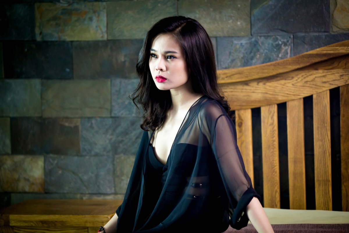 Đây cũng chính là MV đầu tiên Giang Hồng Ngọc đầu tư mạnh tay về kinh phí cũng như hình ảnh và âm nhạc của mình. Ngoài thể hiện chất giọng đẹp, khỏe khoắn của mình, Giây phút cuối còn khẳng định sự tiến bộ rõ nét của Giang Hồng Ngọc về khả năng vũ đạo và diễn xuất của mình. 