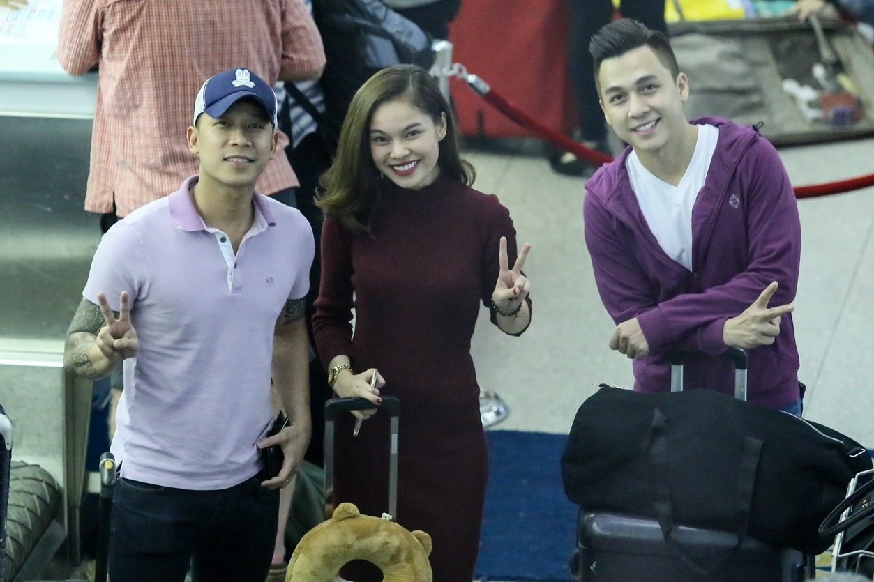 Le Hoang (The Men) bay show khi ban gai vua sinh con hinh anh