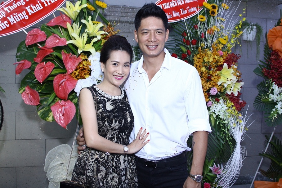 Vo chong Binh Minh tinh tu tai su kien hinh anh