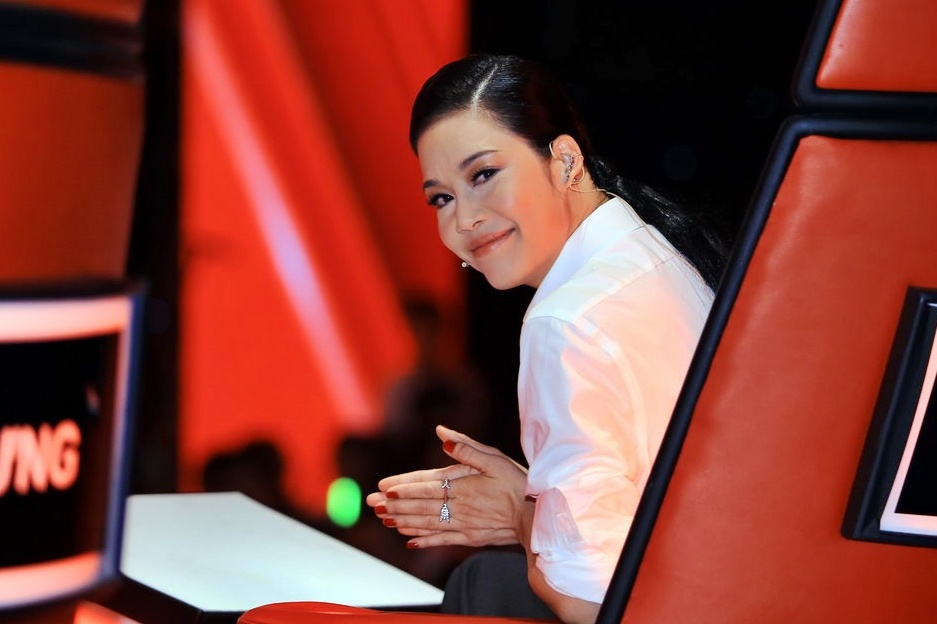 Ong xa benh vuc khi Thu Phuong bi che kho tinh tren ghe nong hinh anh