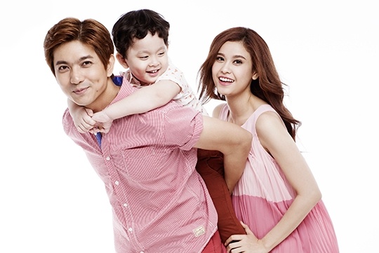 Tim - Truong Quynh Anh khoe anh hanh phuc ben con trai hinh anh