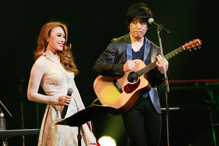 My Tam tro tai hat tieng Nhat hinh anh