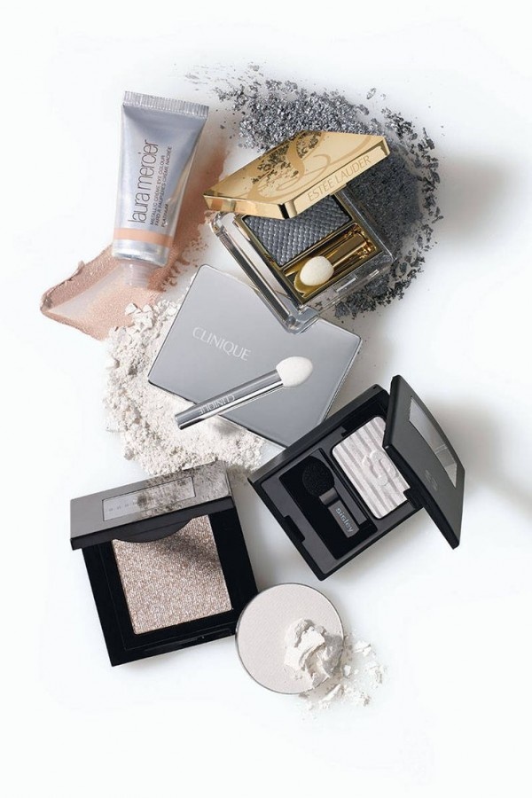 Đừng chỉ nên kẻ mày với một tông màu duy nhất! 