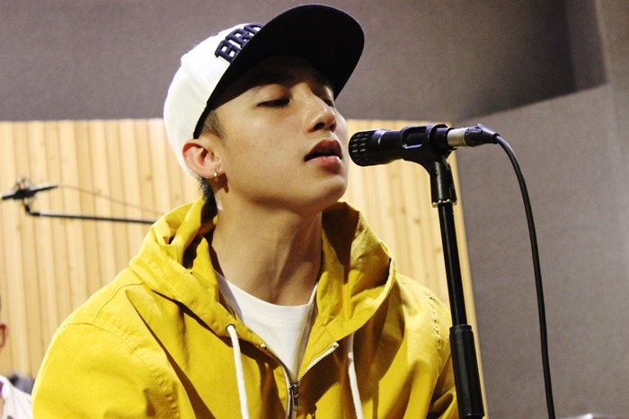 Son Tung M-TP trum kin mit di tap hat hinh anh