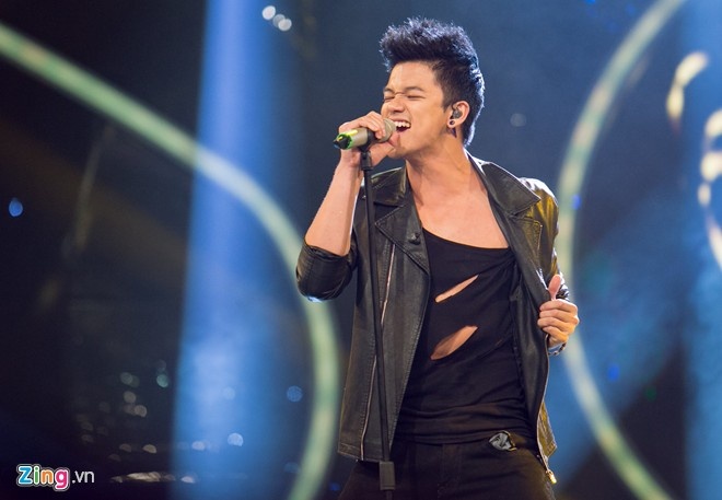 Tại đêm chung kết 5 với chủ đề Phá cách, Trọng Hiếu nhận “cơn mưa” lời khen từ bộ tứ quyền lực với bản hit Animals của nhóm nhạc Maroon 5. Anh đem đến sự ma mị cả trong giọng hát lẫn phong cách trình diễn